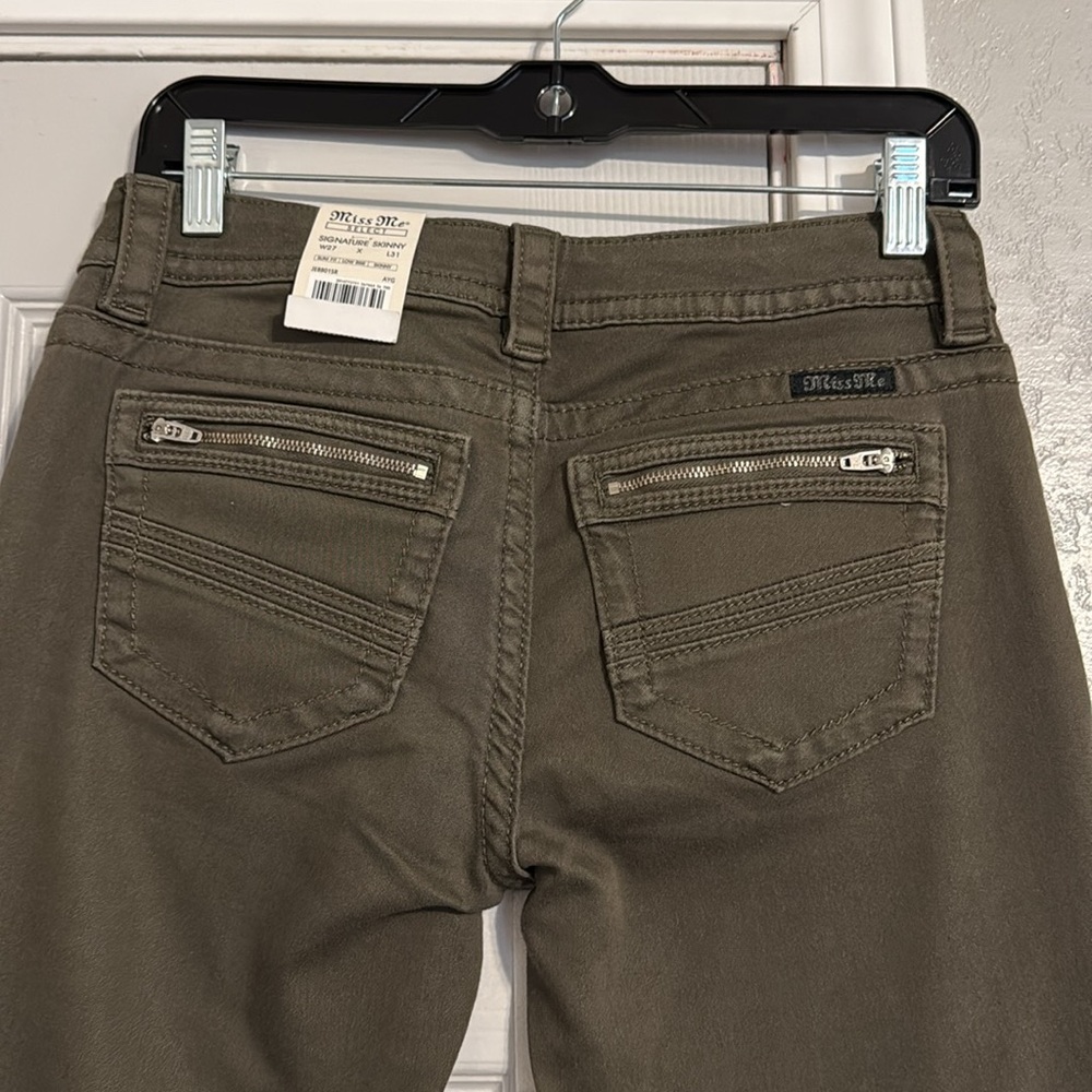 Miss Me Signature Skinny Jeans - Picture 9 of 12